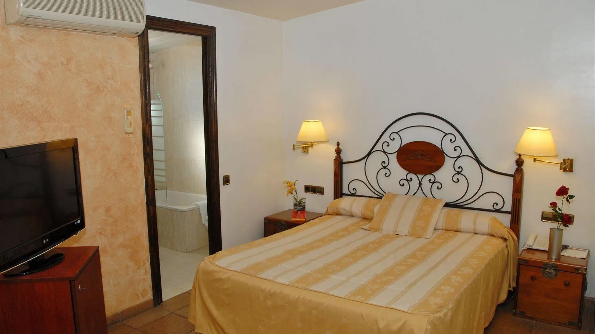 Hotel El Castell Sant Boi de Llobregat