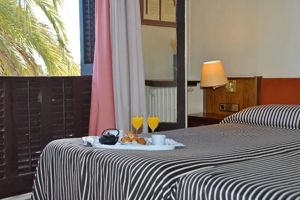 Hotel El Castell Sant Boi de Llobregat 3*,  Spain