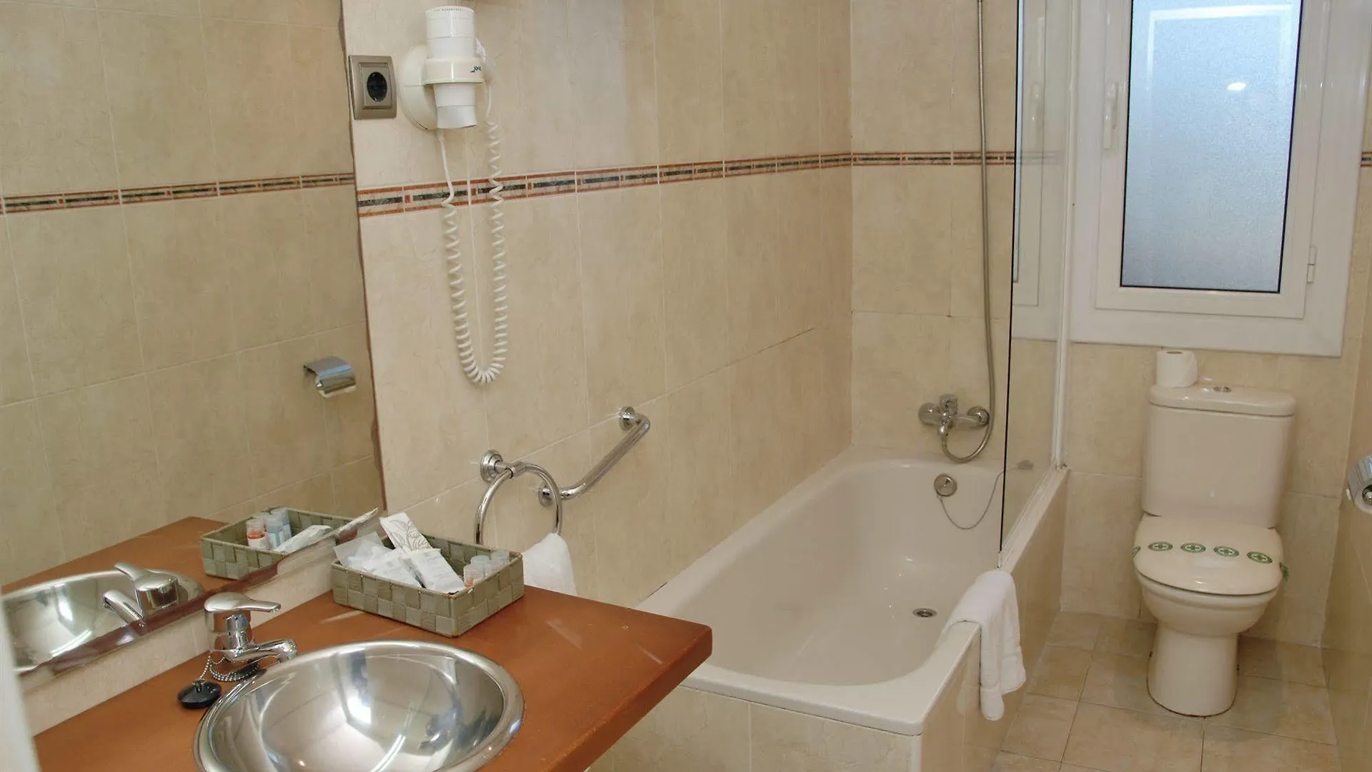Hotel El Castell Sant Boi de Llobregat 3*,  Spanien